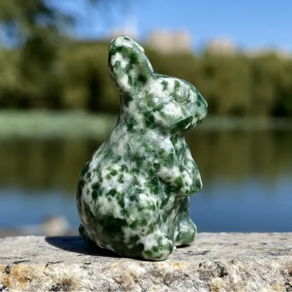 Rabbit Figurine Natural Stone Crystal Carved Bunny Figurine Green Jade Qinghai - Picture 1 of 4